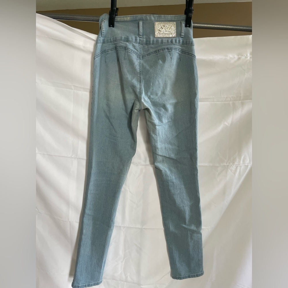 Womens junior size 5 Distressed Blue Jeans - Picture 5 of 6